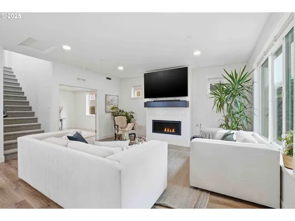 $699,000 | 292 West Maple Street, Washougal, WA 98671