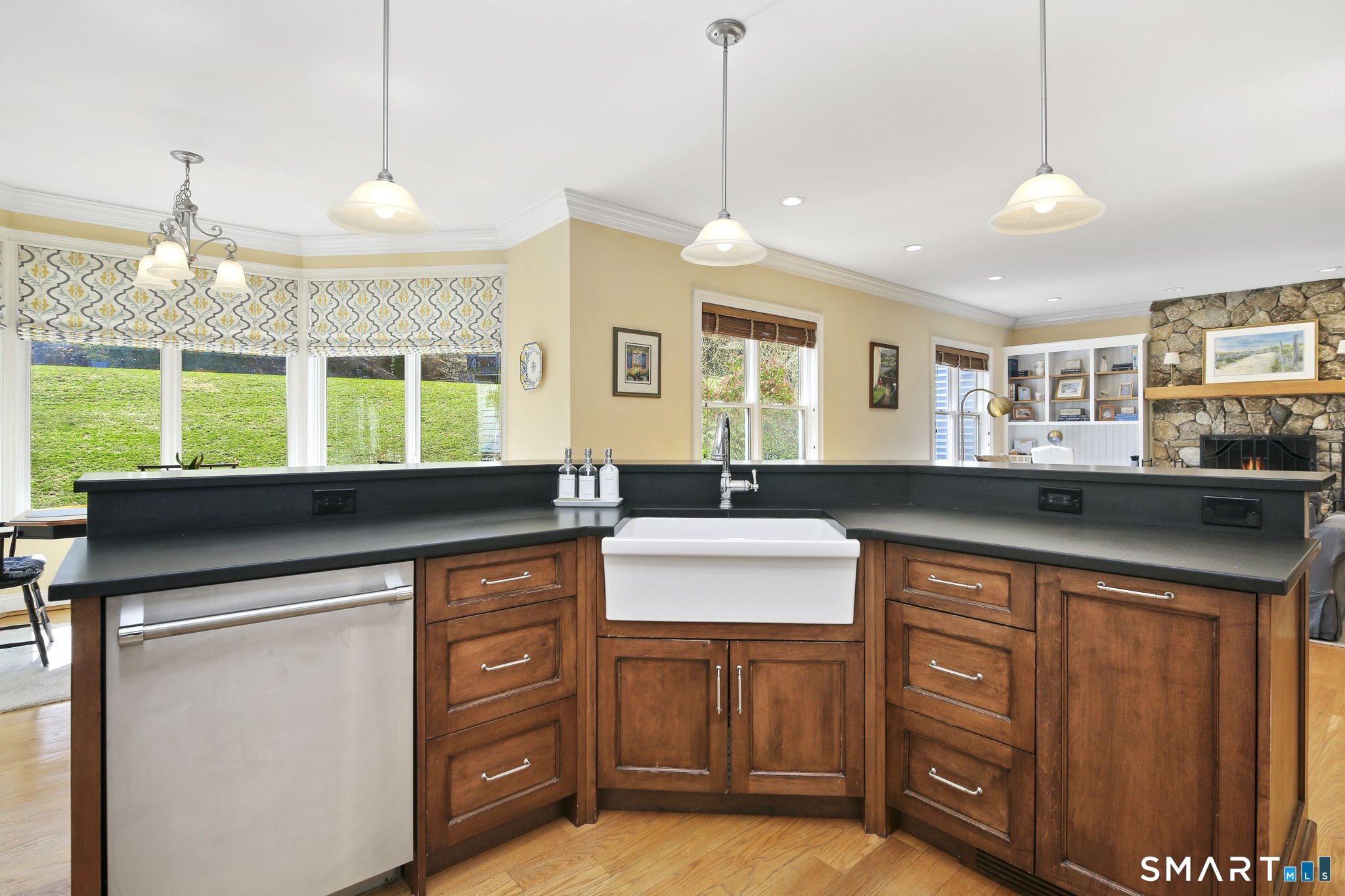 42 Topstone Road Redding, CT 06896 - Photo 8 of 40