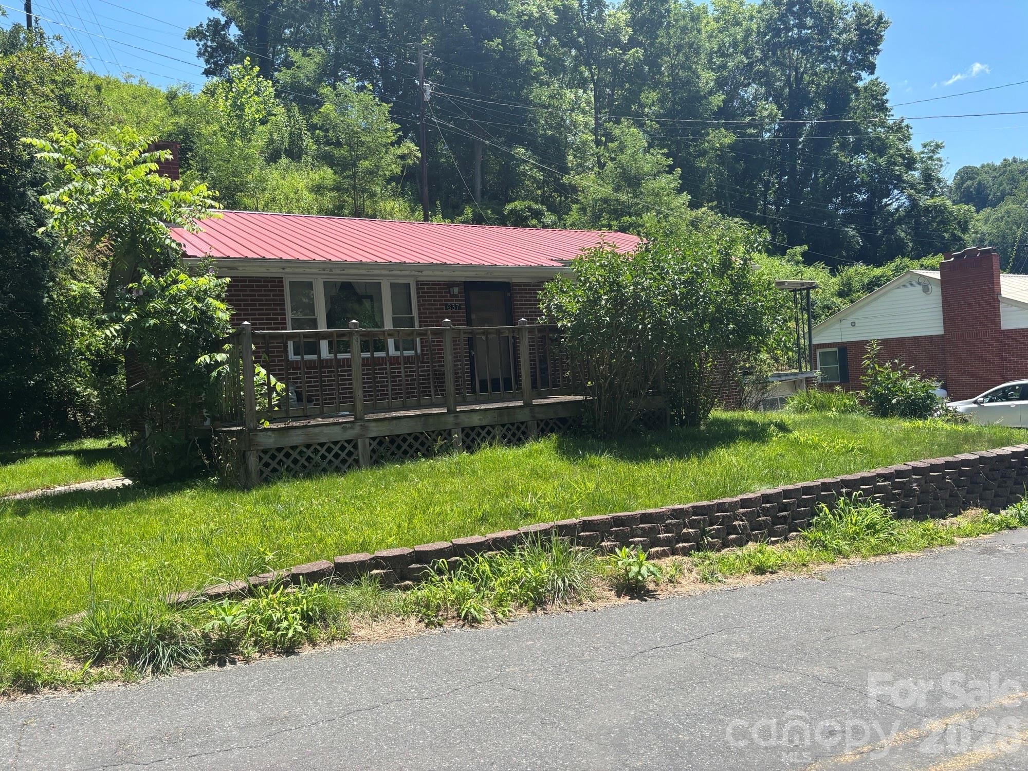 637 Toe Cane Road Bakersville, NC 28705 - Photo 1 of 10