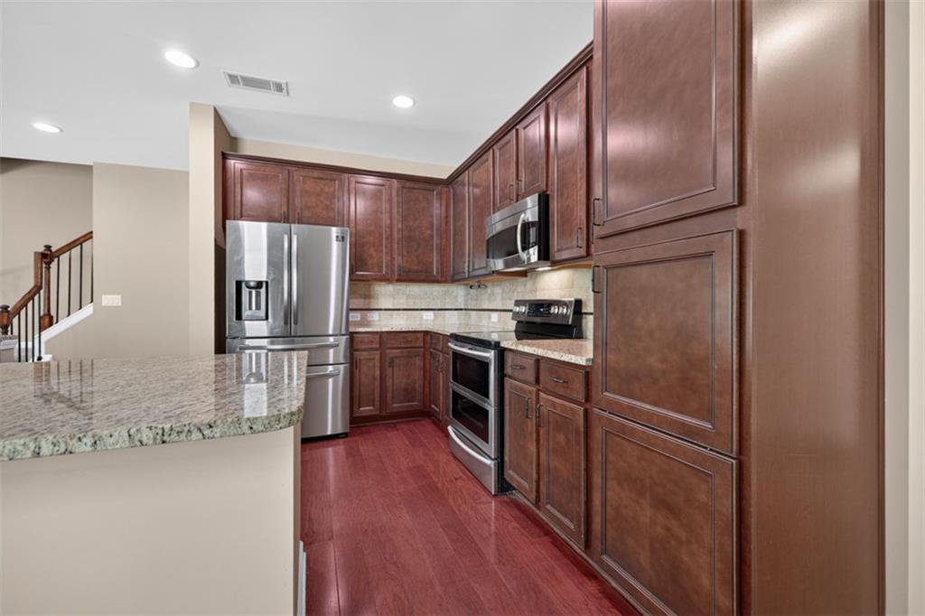 1572 Lenox Overlook Road Atlanta, GA 30329 - Photo 11 of 44