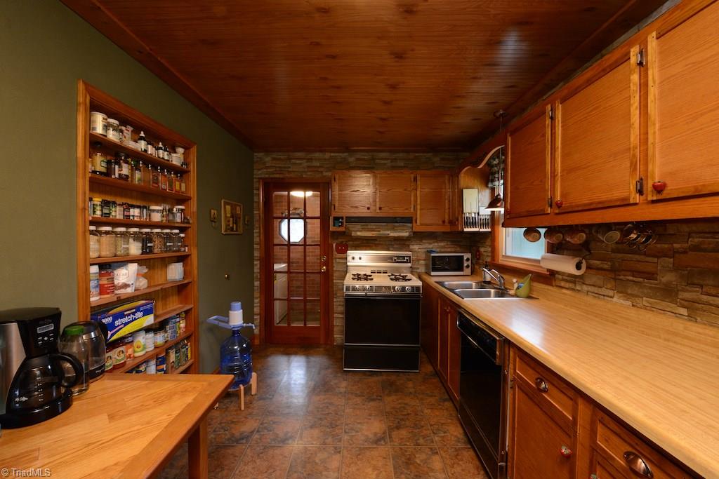 1818 Johnson Street High Point, NC 27262 - Photo 16 of 30 Gallery Image 16