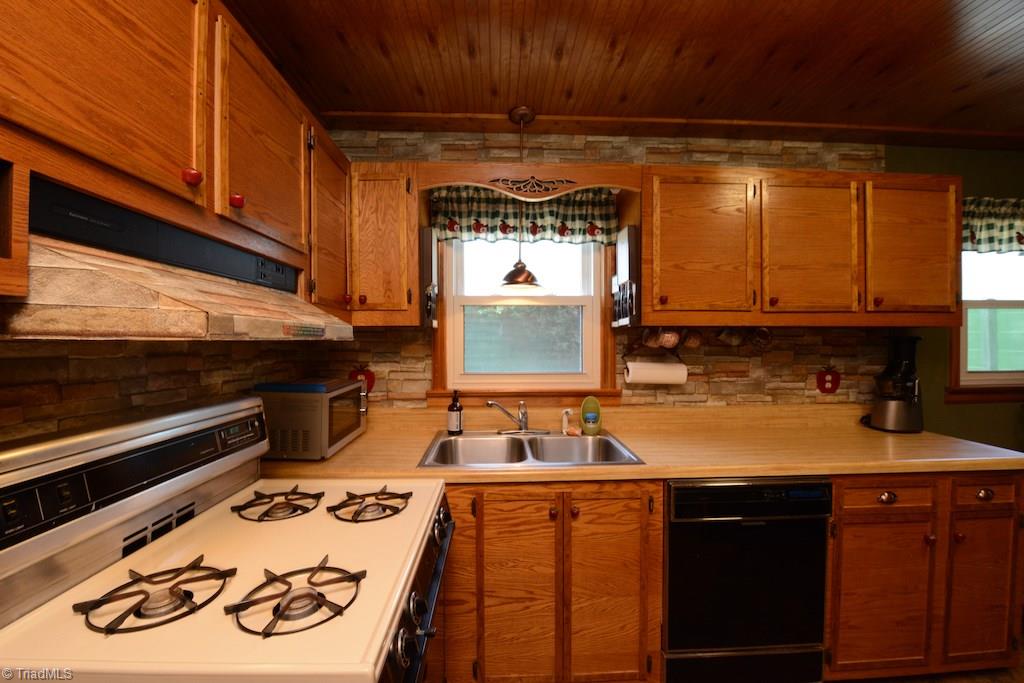 1818 Johnson Street High Point, NC 27262 - Photo 18 of 30 Gallery Image 18