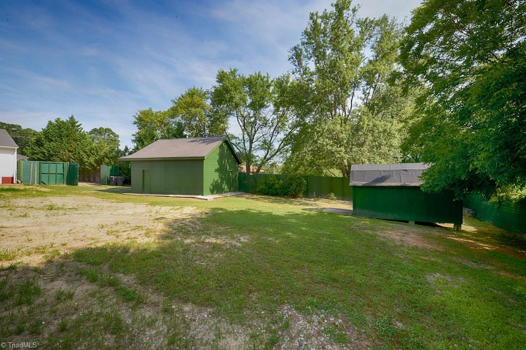 1818 Johnson Street High Point, NC 27262 - Photo 7 of 30 Gallery Image 7
