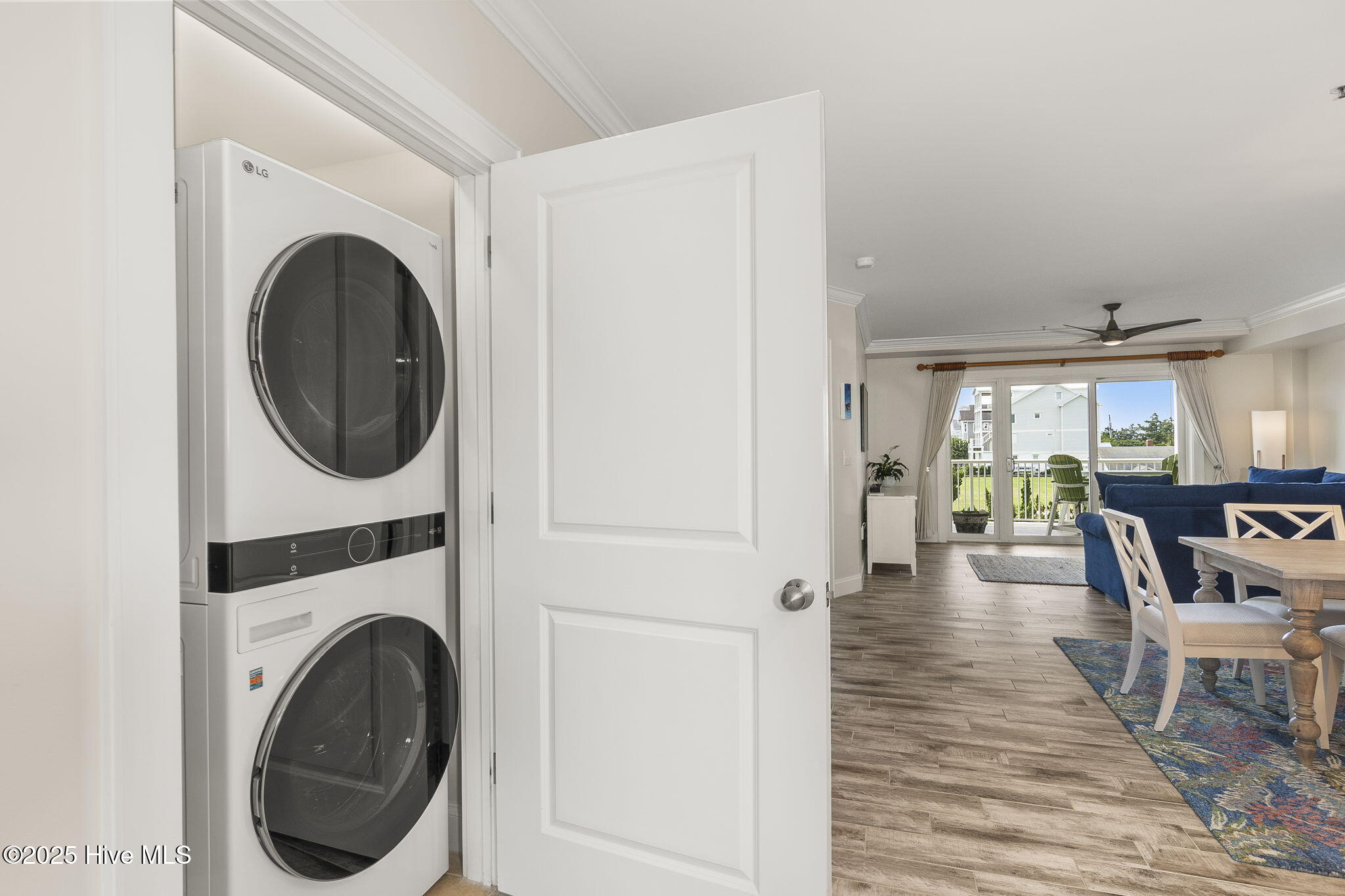 212 Old Causeway Road, Unit 107 & B13 SLIP Beaufort, NC 28516 - Photo 26 of 50 Laundry