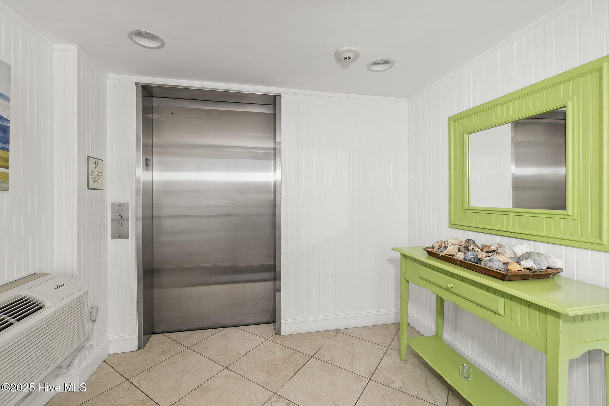 212 Old Causeway Road, Unit 107 & B13 SLIP Beaufort, NC 28516 - Photo 37 of 50 Common area elevator