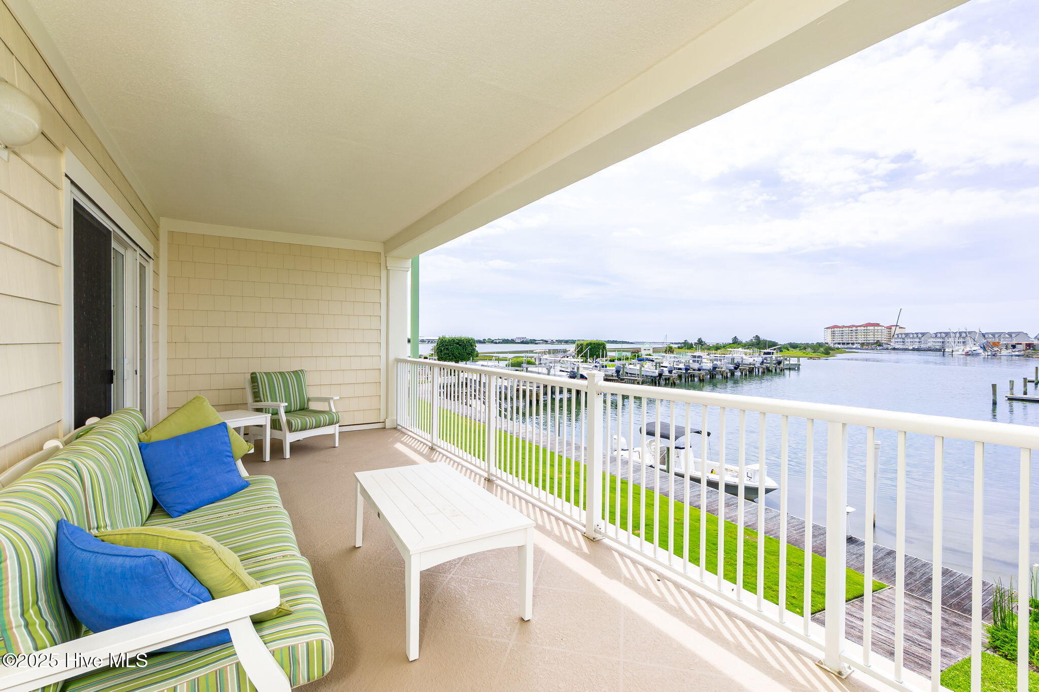 212 Old Causeway Road, Unit 107 & B13 SLIP Beaufort, NC 28516 - Photo 5 of 50 Covered balcony