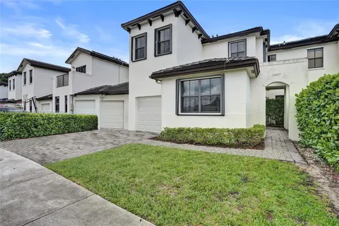 $520,000 | 22617 Southwest 102nd Avenue, Unit 22617, Miami, FL 33190