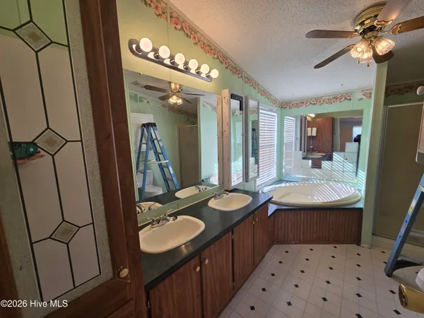 $1,800 | 432 Woodville Road, Hertford, NC 27944