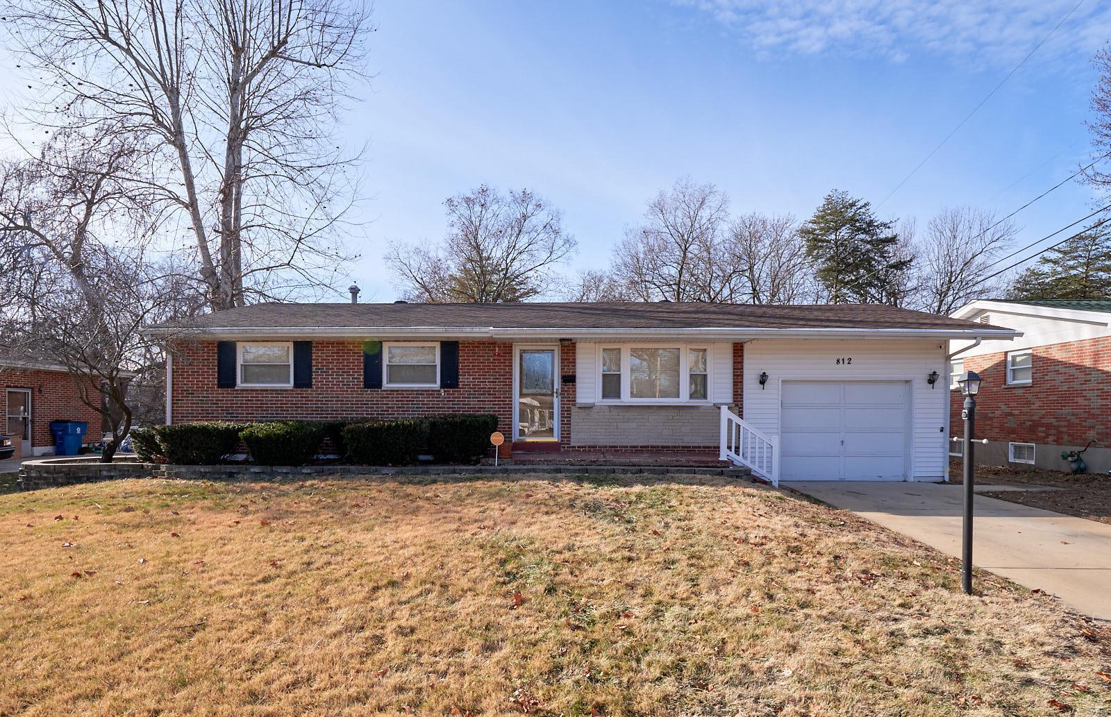 812 Teson Road Hazelwood, MO 63042 - Photo 1 of 40 Gallery Image 1