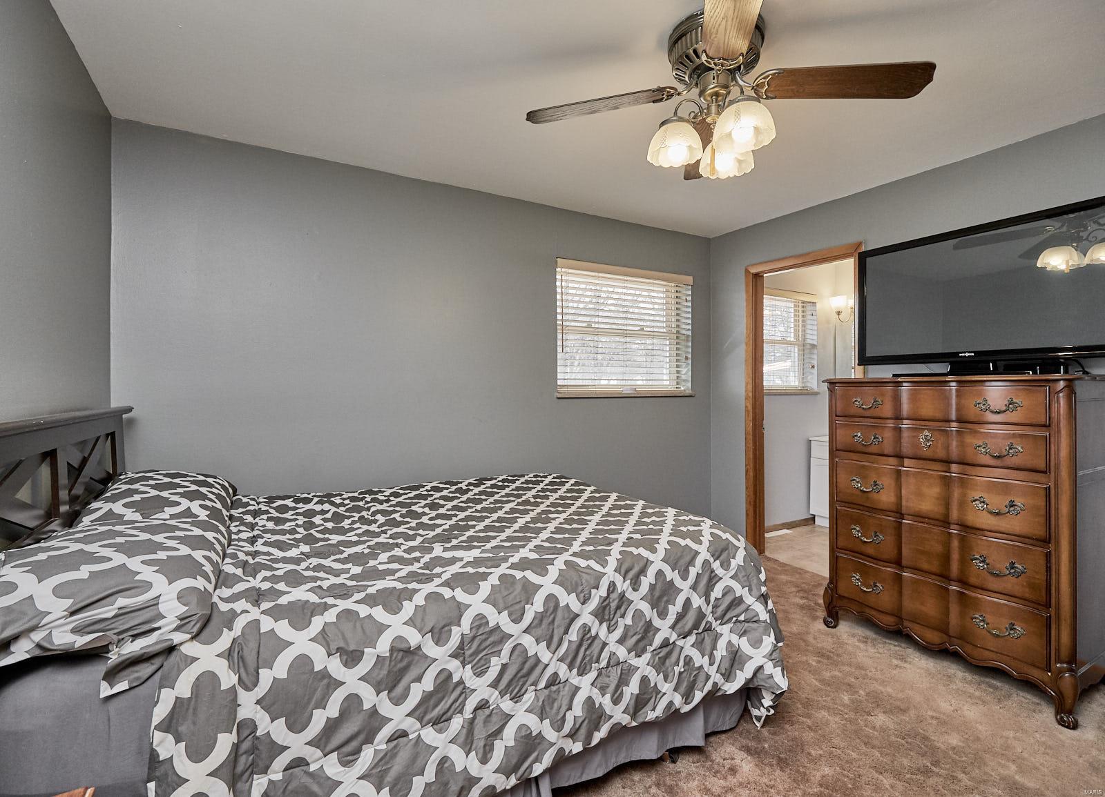 812 Teson Road Hazelwood, MO 63042 - Photo 13 of 40 Gallery Image 13