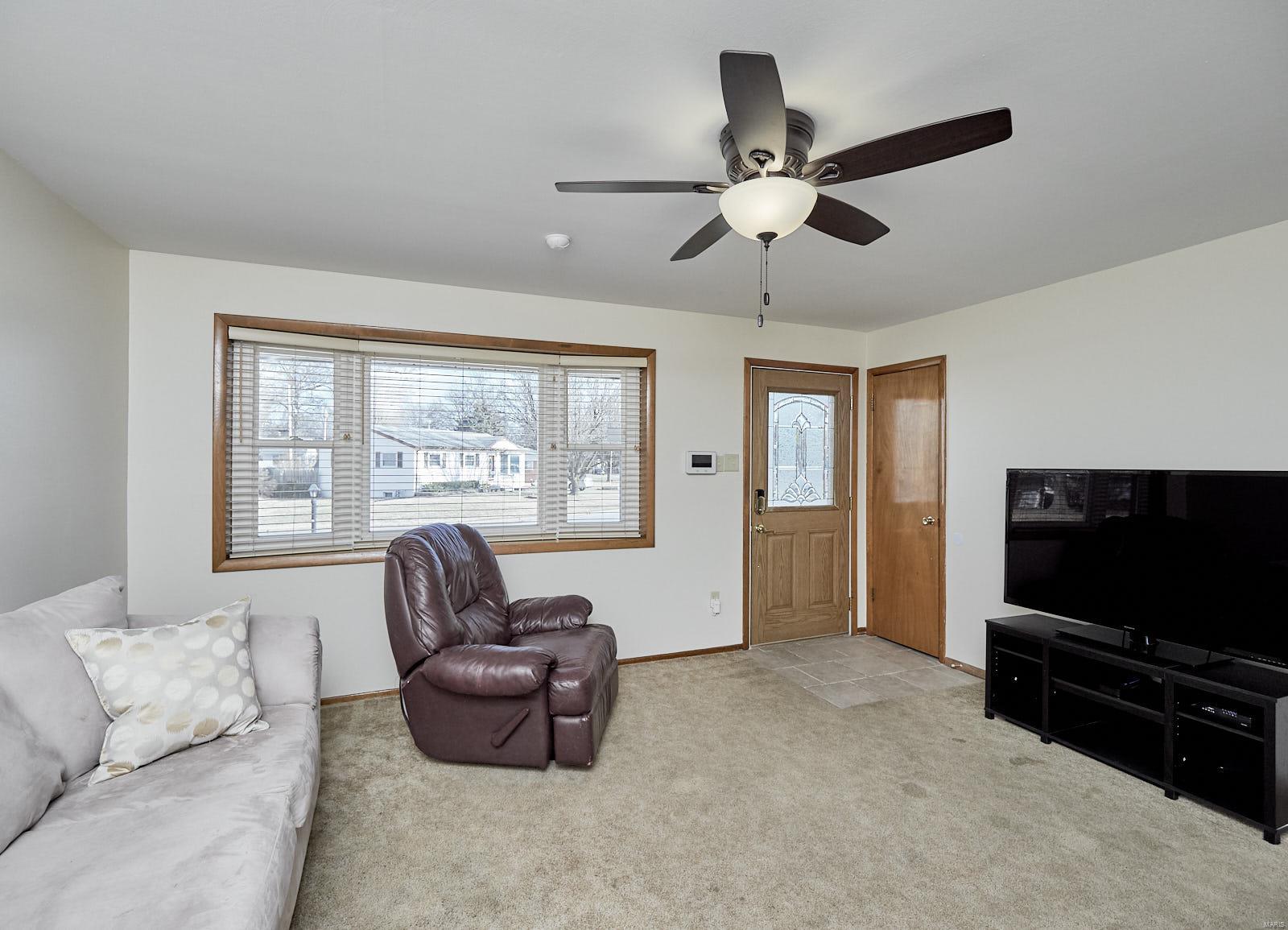 812 Teson Road Hazelwood, MO 63042 - Photo 16 of 40 Gallery Image 16