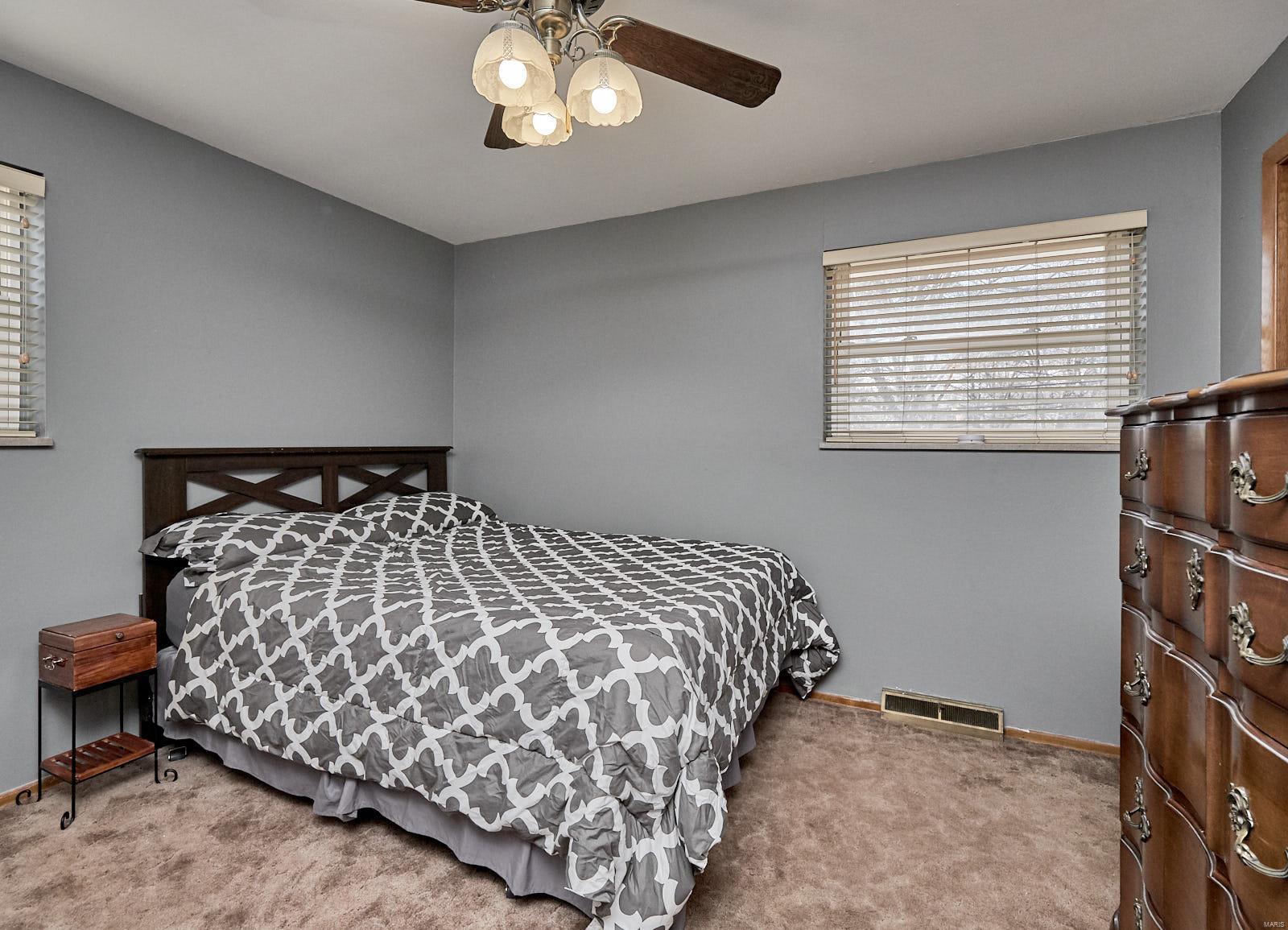 812 Teson Road Hazelwood, MO 63042 - Photo 32 of 40 Gallery Image 32