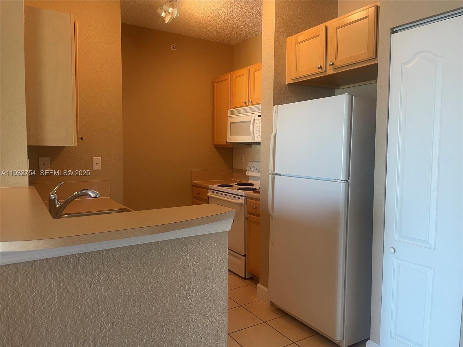 6001 Southwest 70th Street, Unit 535 South Miami, FL 33143 - Photo 6 of 17
