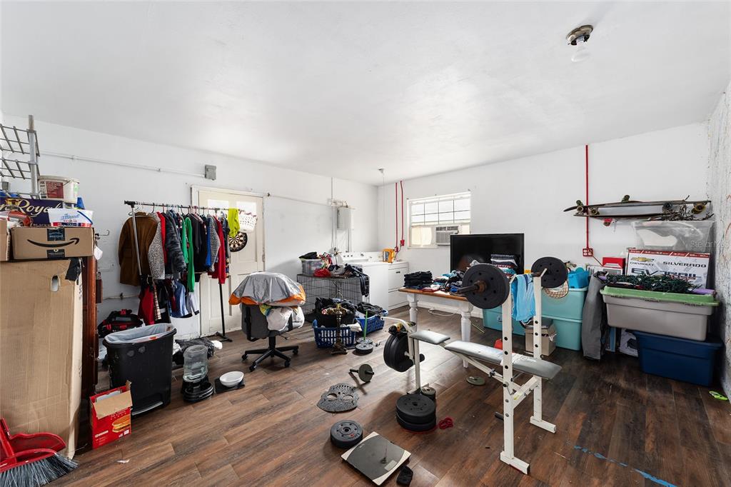 20934 3rd Avenue Dunnellon, FL 34431 - Photo 19 of 33 a view of a room with gym equipment