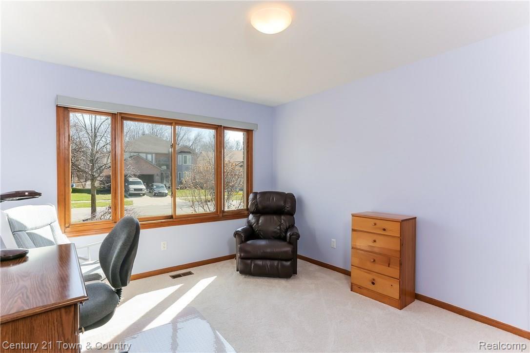 961 River Mist Drive Rochester, MI 48307 - Photo 19 of 56 019-Study-3907915-large.jpg
