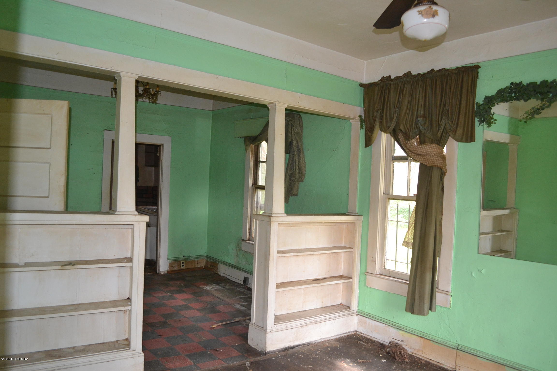 1927 Lentie Road Jacksonville, FL 32209 - Photo 3 of 15 DSC_0067