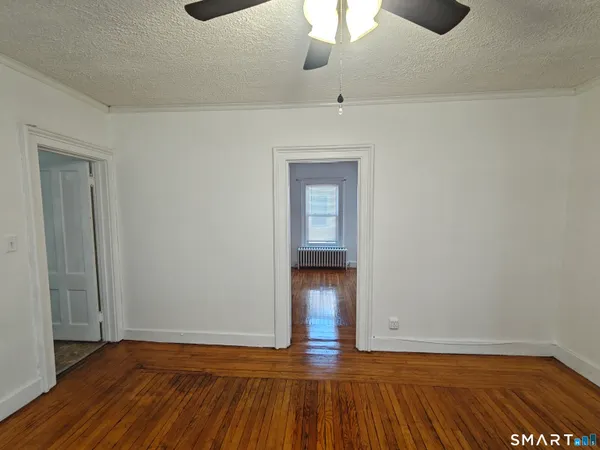 $1,595 | 98 Gilbert Avenue, Unit 2, New Haven, CT 06511