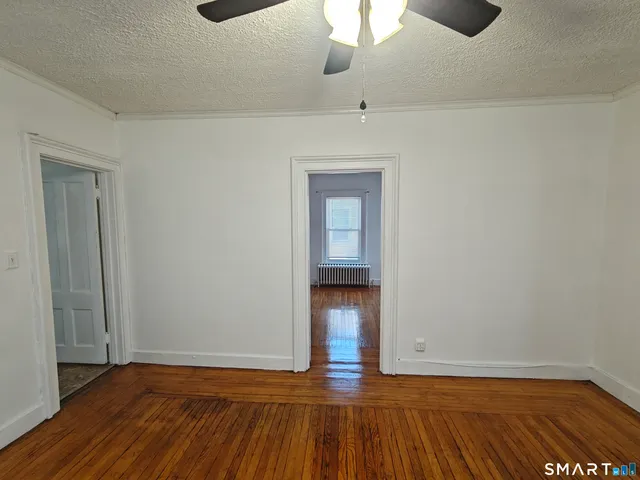 $1,595 | 98 Gilbert Avenue, Unit 2, New Haven, CT 06511