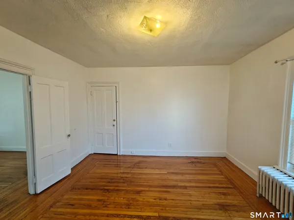 $1,595 | 98 Gilbert Avenue, Unit 2, New Haven, CT 06511