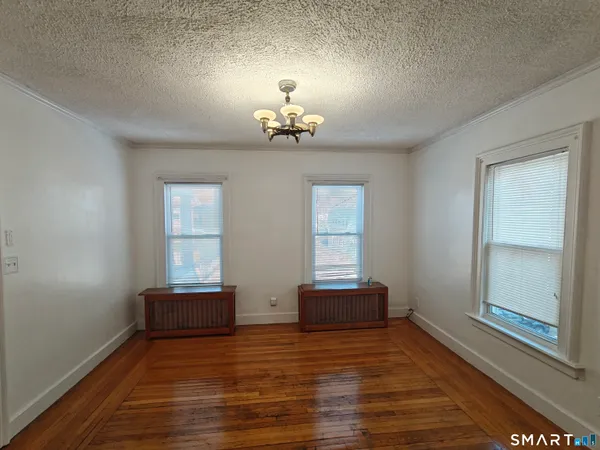$1,595 | 98 Gilbert Avenue, Unit 2, New Haven, CT 06511
