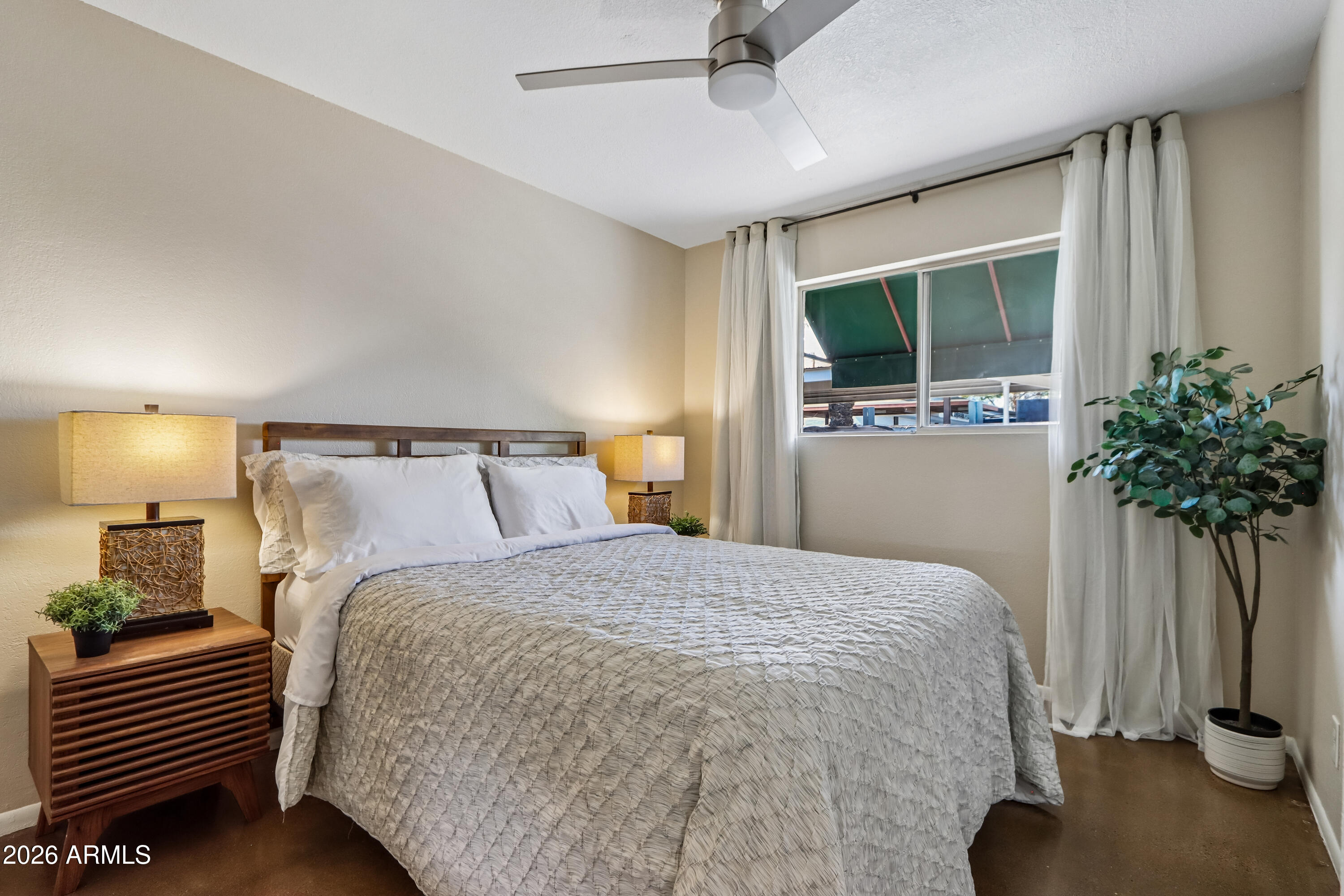 6819 North 12th Street, Unit 9 Phoenix, AZ 85014 - Photo 19 of 29 Guest Bedroom