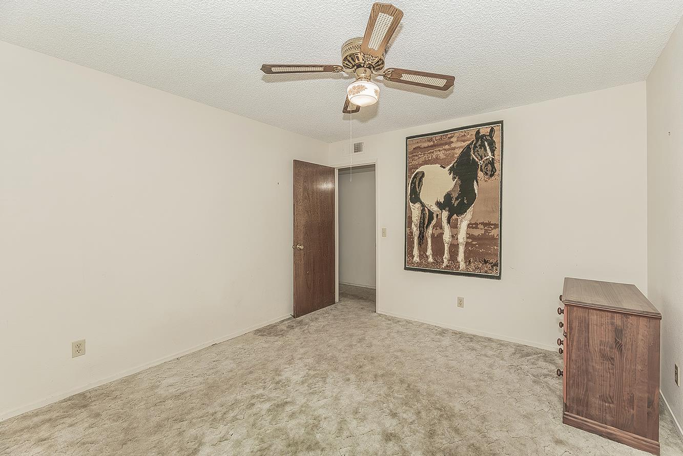 22085 Watts Valley Road Sanger, CA 93657 - Photo 27 of 98