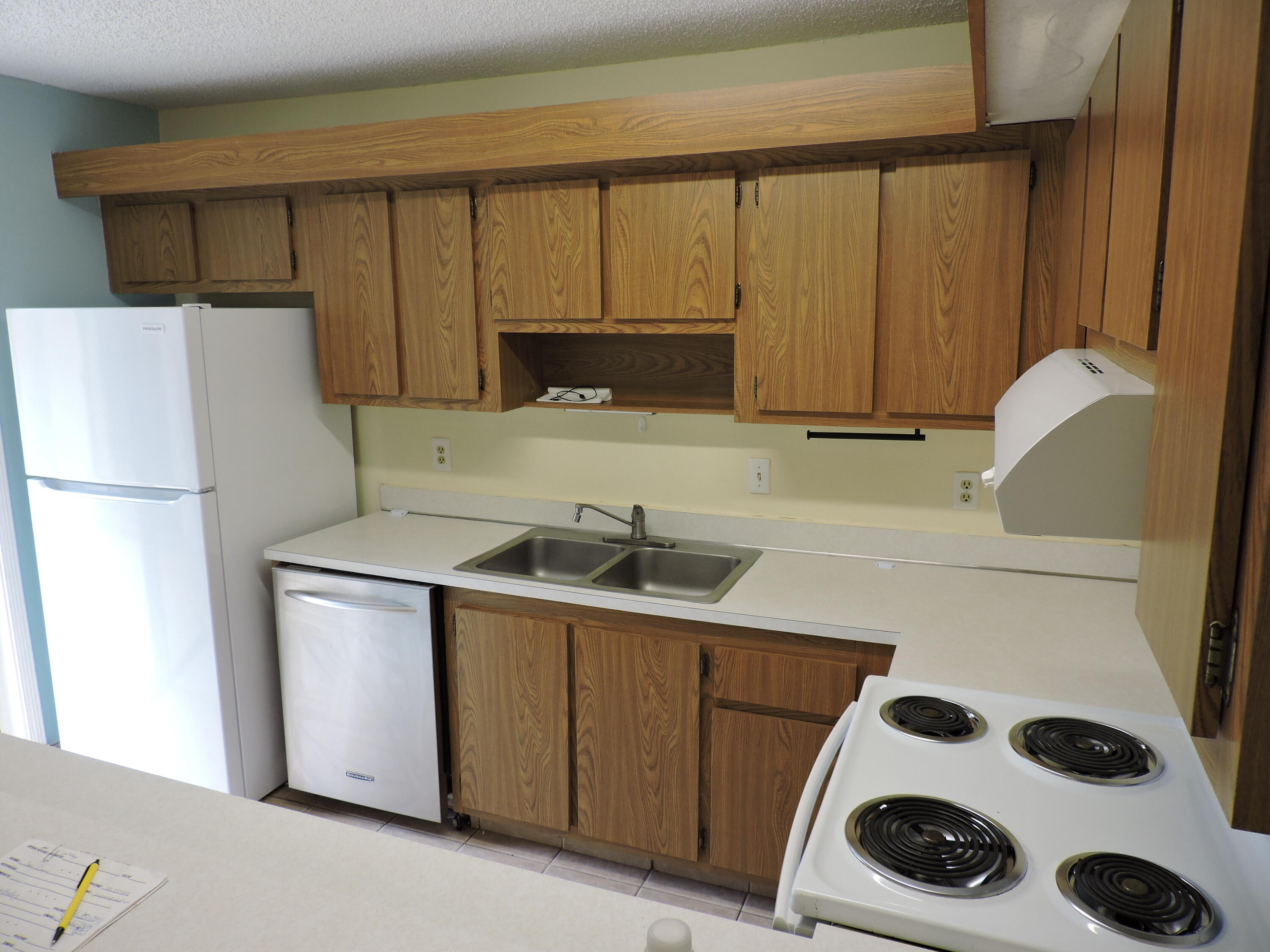 825 Center Street, Unit 7C Jupiter, FL 33458 - Photo 7 of 28 DSCN1055
