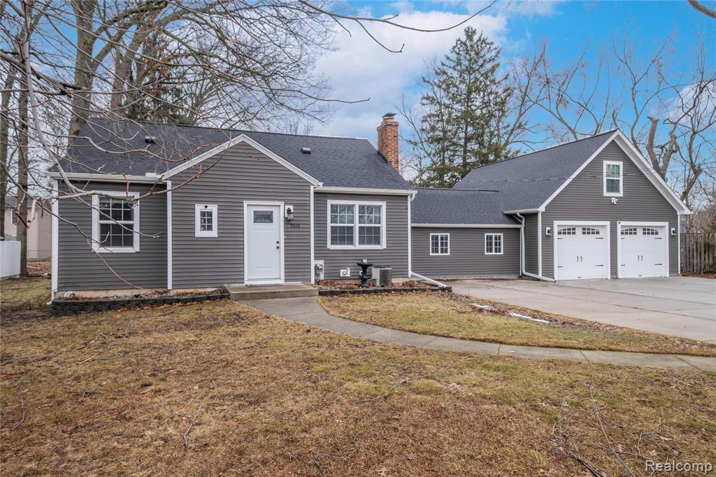 5526 Corunna Road Flint, MI 48532 - Photo 3 of 29 Gallery Image 3