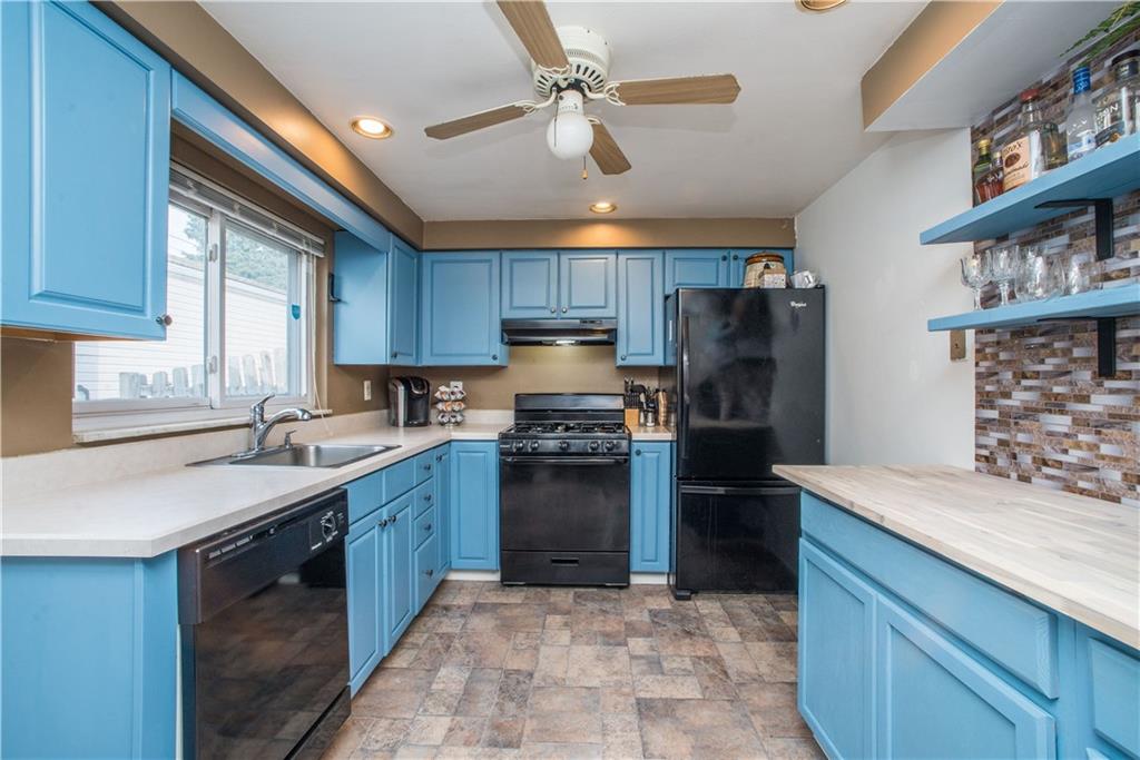 422 Livingston Road West Mifflin, PA 15122 - Photo 6 of 22 Gallery Image 6