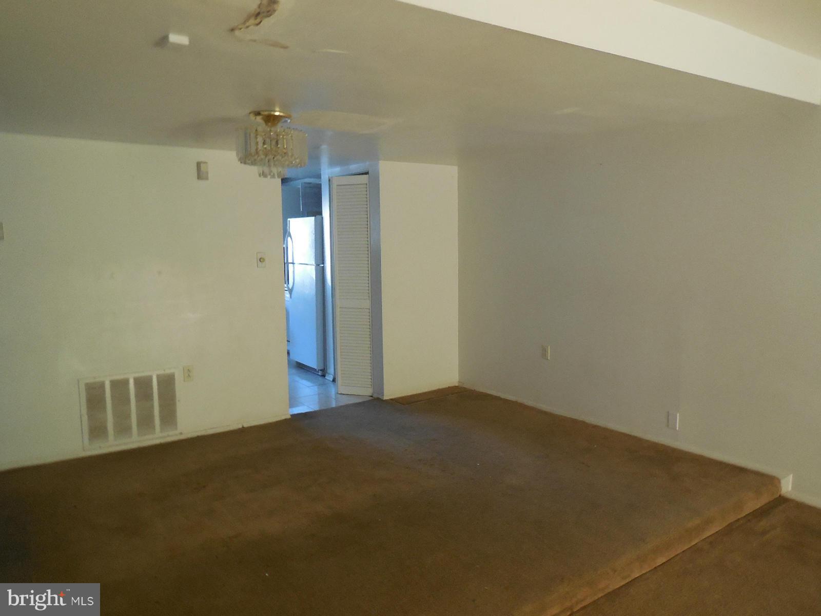 9652 Horizon Run Road, Unit 19B Gaithersburg, MD 20886 - Photo 7 of 15 Dining Room