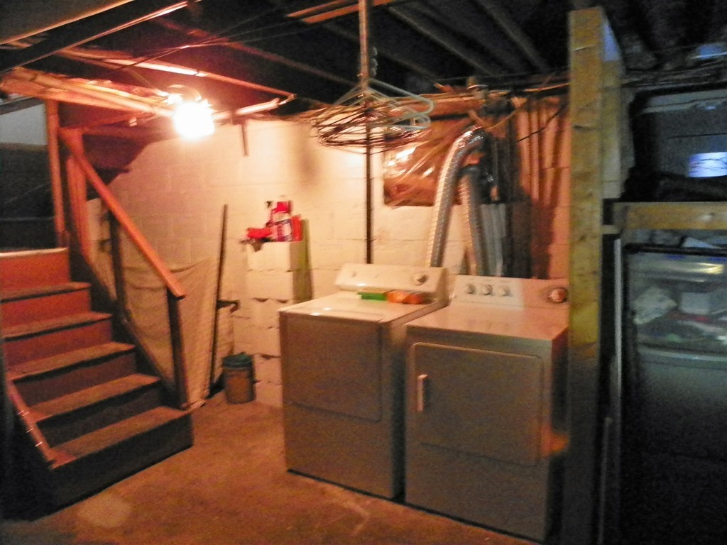 40-42 Home Street Springfield, MA 01104 - Photo 12 of 32 Gallery Image 12