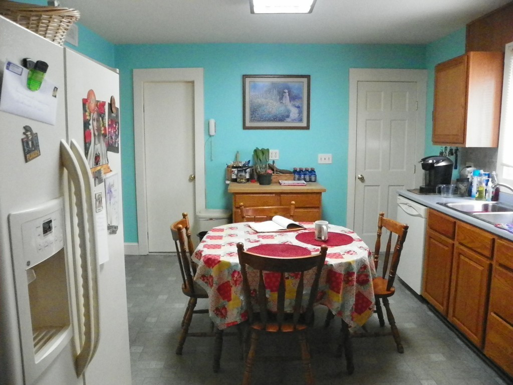 40-42 Home Street Springfield, MA 01104 - Photo 8 of 32 Gallery Image 8