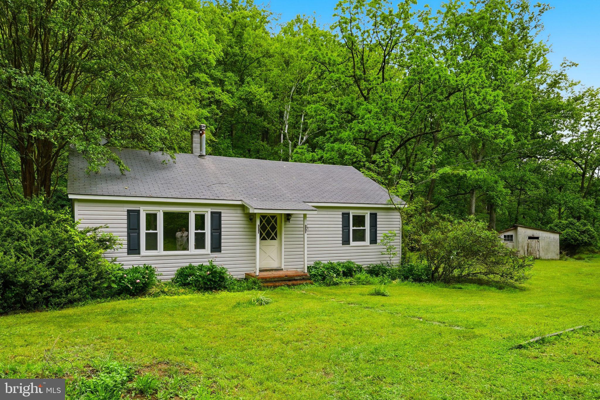 326 Keyser Run Road Washington, VA 22747 - Photo 2 of 33