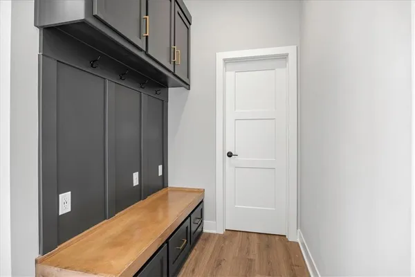 $805,000 | 1801 Southwest Arbormist Drive, Lee's Summit, MO 64082