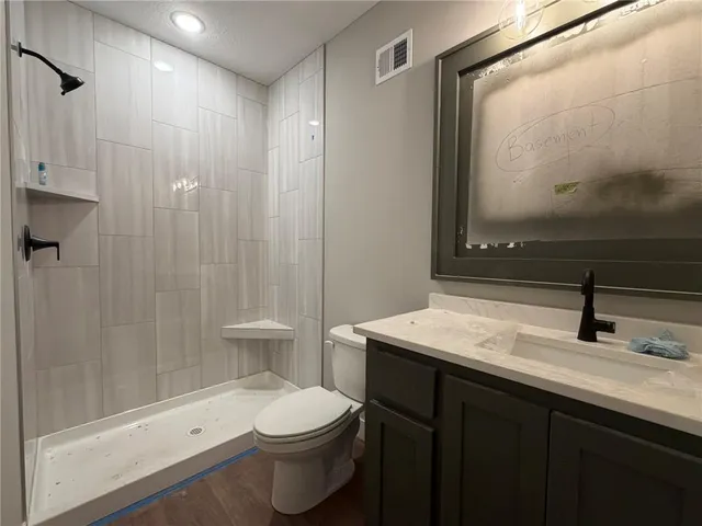 $808,900 | 1801 Southwest Arbormist Drive, Lee's Summit, MO 64082