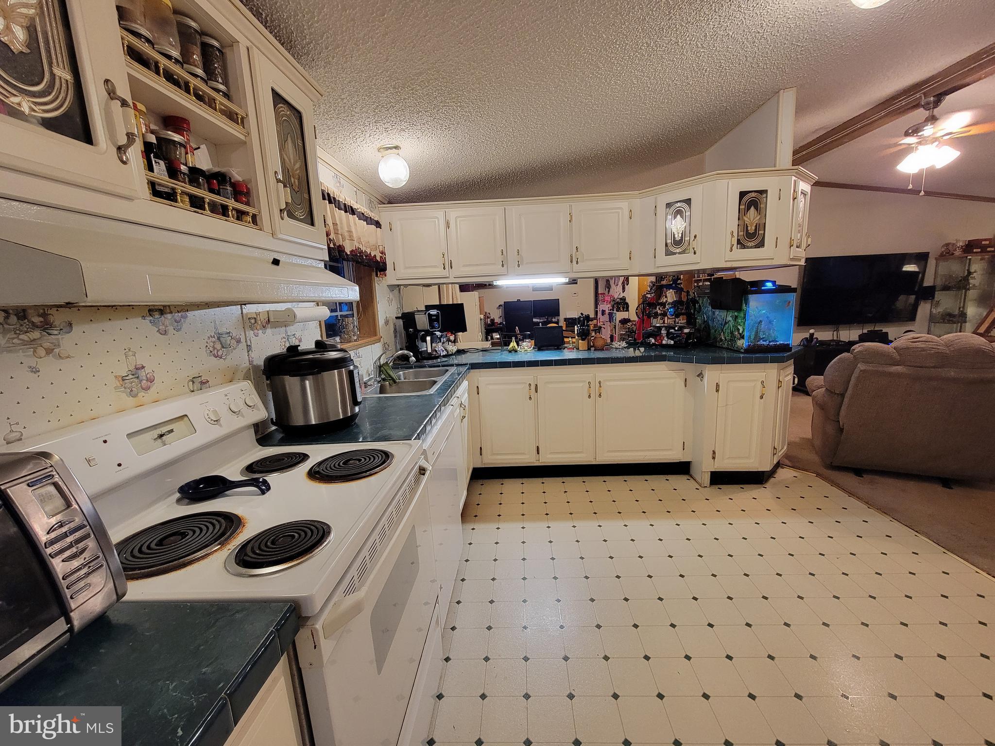 6527 Gravel Branch Road Hurlock, MD 21643 - Photo 30 of 58 Kitchen