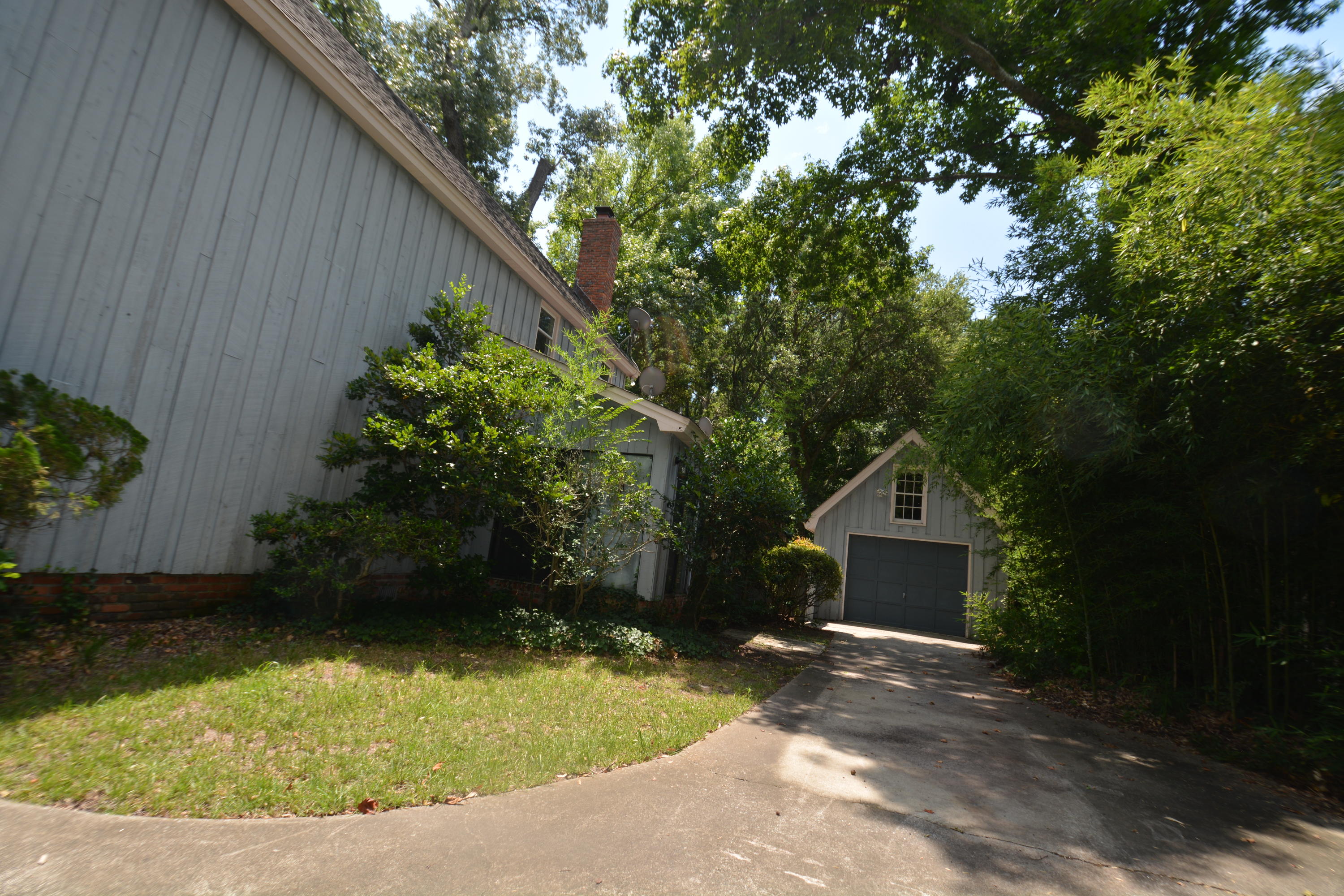 967 Harbortowne Road Charleston, SC 29412 - Photo 4 of 32 DSC_0117