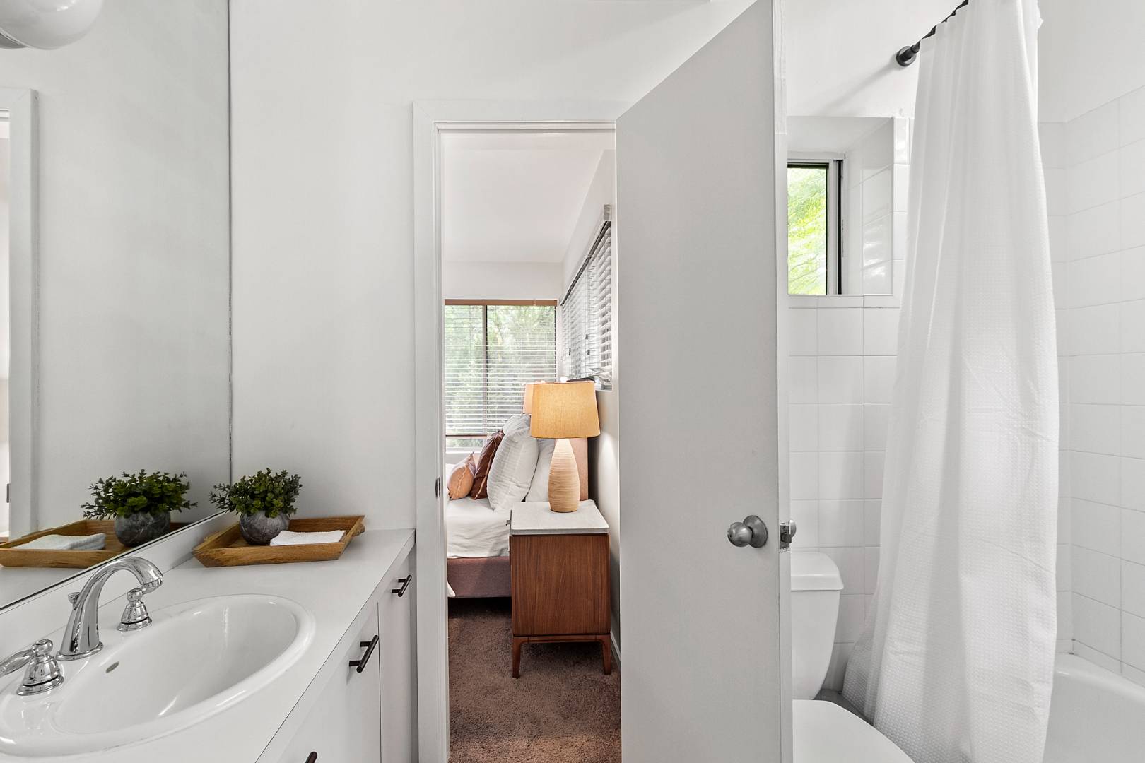 4 Fox Glove Road East Hampton, NY 11937 - Photo 11 of 20