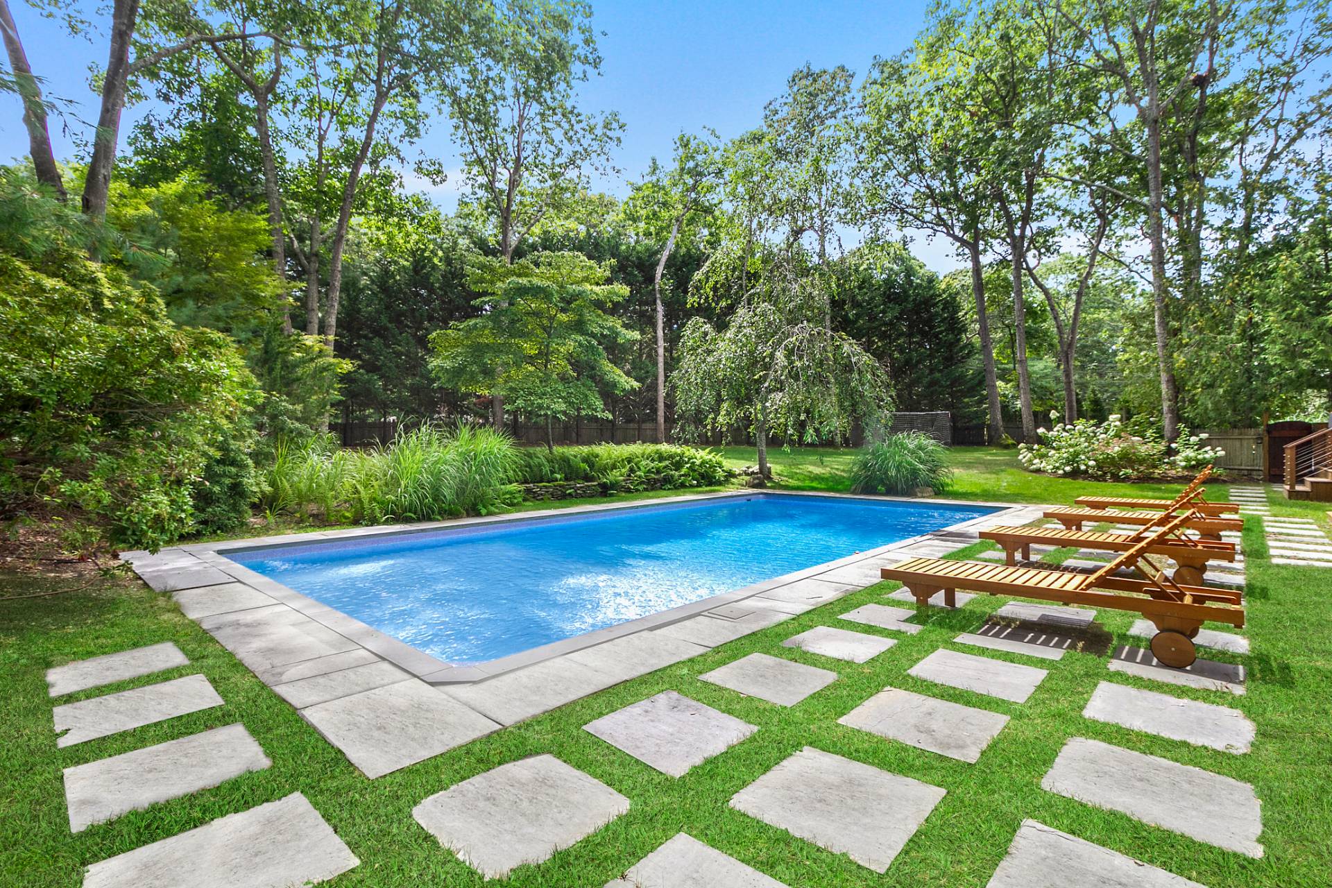 4 Fox Glove Road East Hampton, NY 11937 - Photo 17 of 20