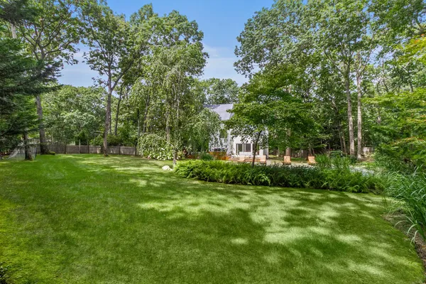 $35,000 | 4 Fox Glove Road, East Hampton, NY 11937