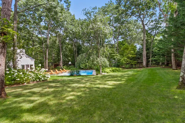 $35,000 | 4 Fox Glove Road, East Hampton, NY 11937