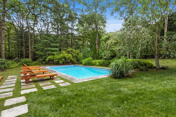 $35,000 | 4 Fox Glove Road, East Hampton, NY 11937