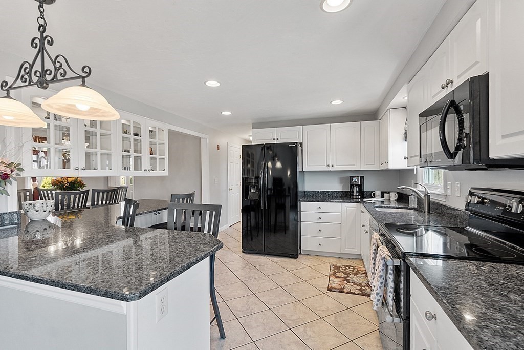 283 Cross Road Leominster, MA 01453 - Photo 11 of 37 Gallery Image 11