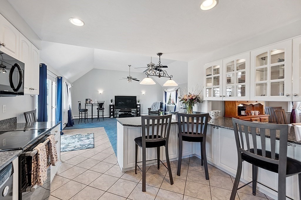 283 Cross Road Leominster, MA 01453 - Photo 6 of 37 Gallery Image 6