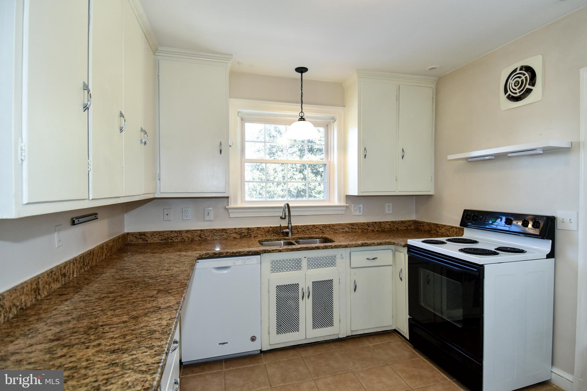 1609 Ruffner Road Alexandria, VA 22302 - Photo 15 of 51