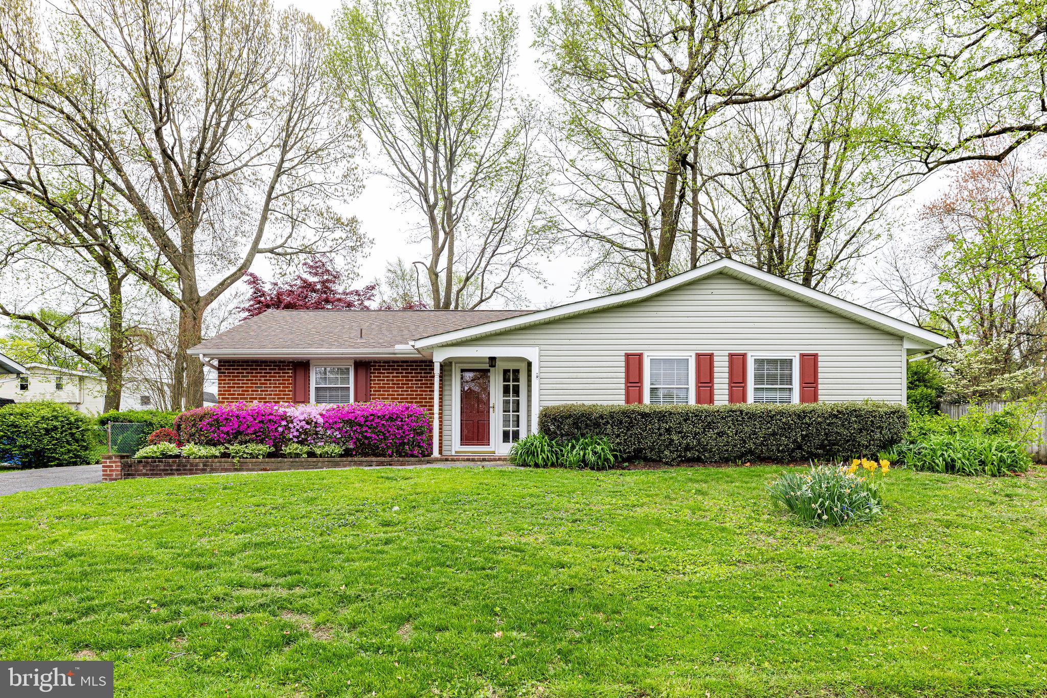 26 Queens Way Newark, DE 19713 - Photo 2 of 30