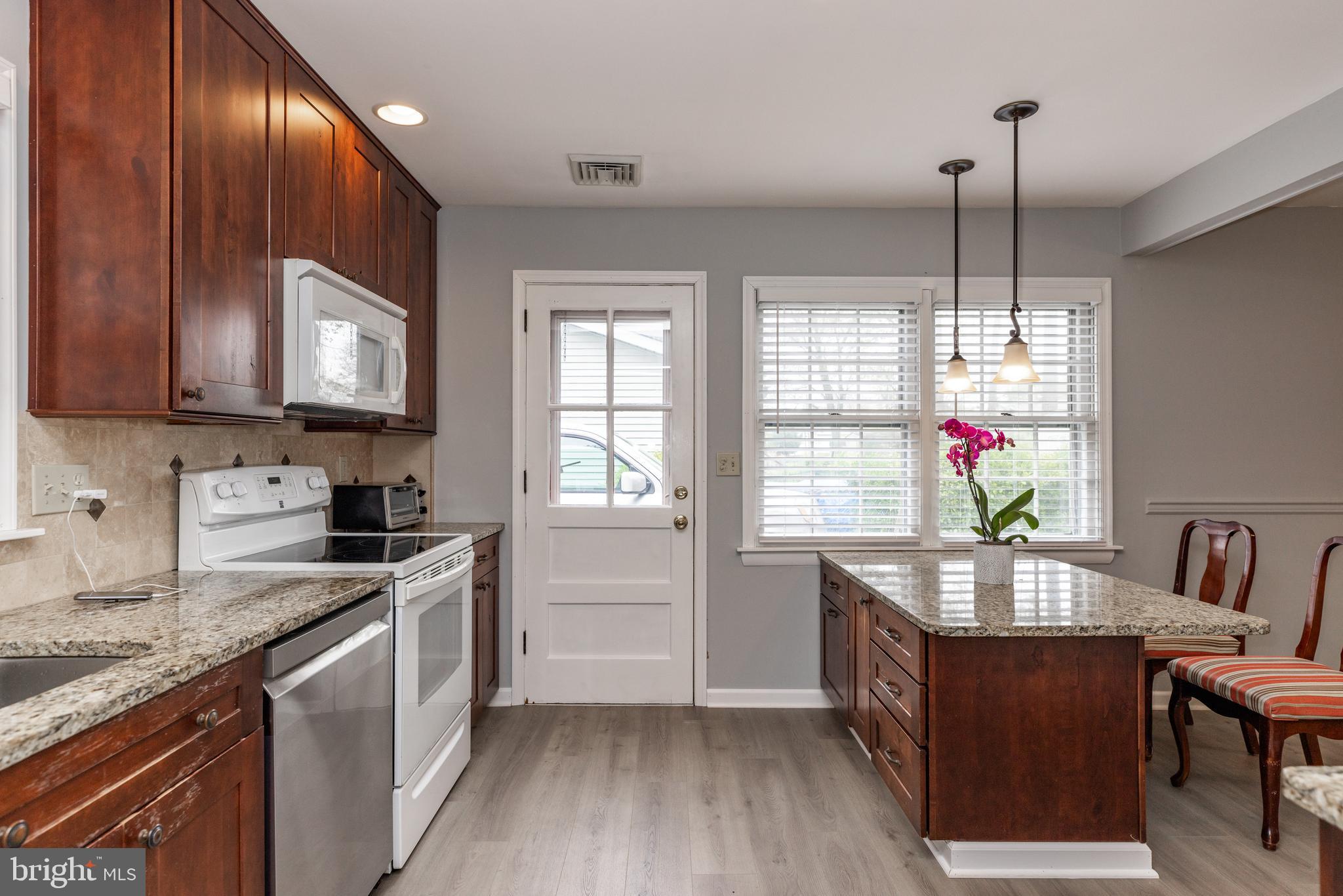 26 Queens Way Newark, DE 19713 - Photo 6 of 30