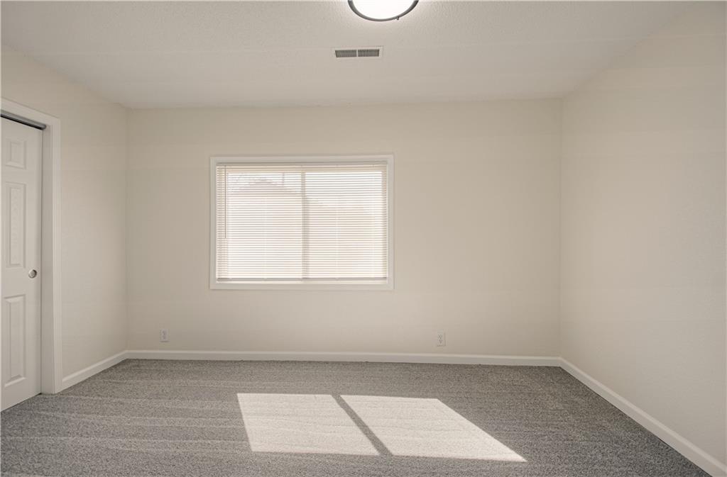 231 Springdale Avenue Bonner Springs, KS 66012 - Photo 12 of 30