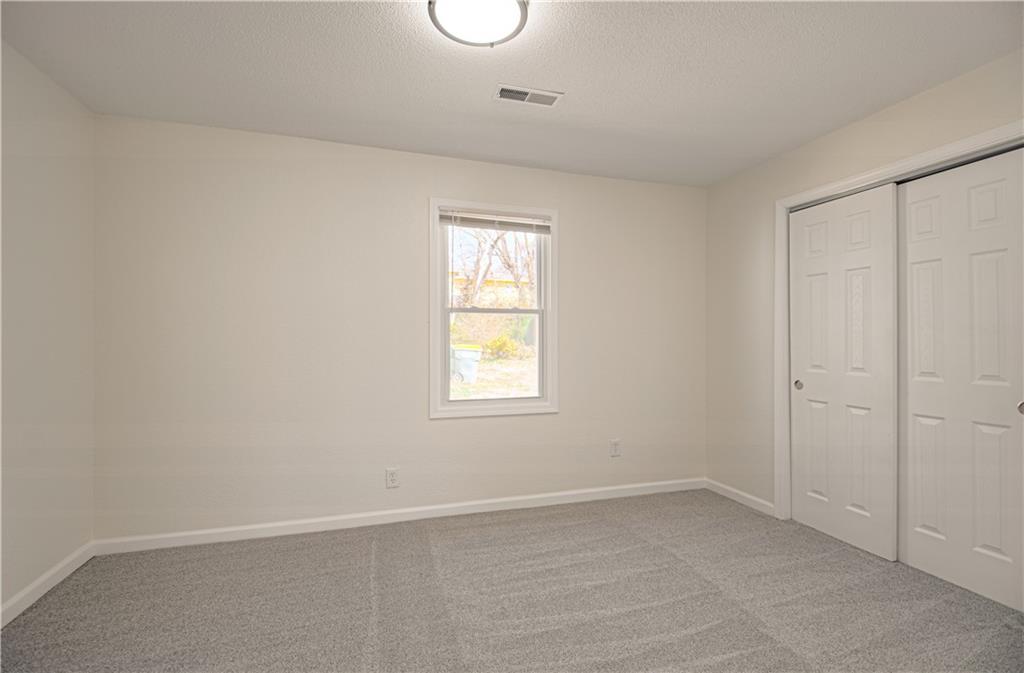 231 Springdale Avenue Bonner Springs, KS 66012 - Photo 14 of 30