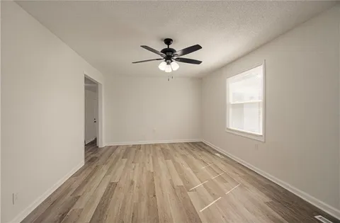 $299,950 | 231 Springdale Avenue, Bonner Springs, KS 66012